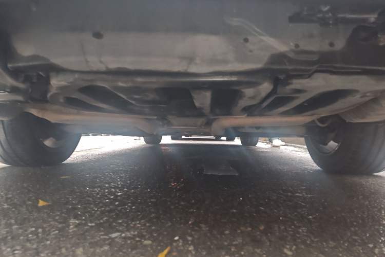 Used Mercedes-Benz E-Class 2015 E 320 L 4MATIC Chassis Rear