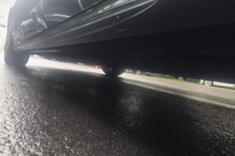 Used Mercedes-Benz E-Class 2015 E 320 L Sport 4MATIC Chassis Rear Left