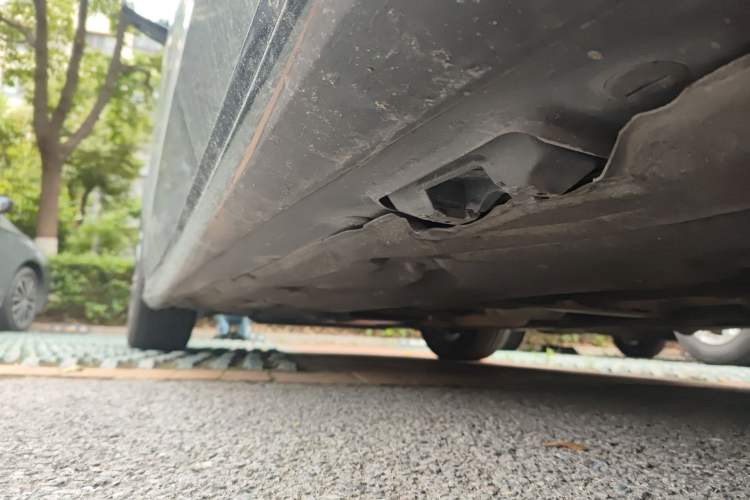 Used Mercedes-Benz E-Class 2015 E 260 L Sport & Fashion Model Chassis Rear Left