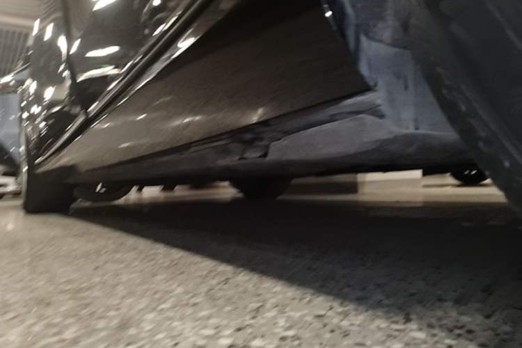 Used Mercedes-Benz E-Class 2015 E 200 L Chassis Rear Left
