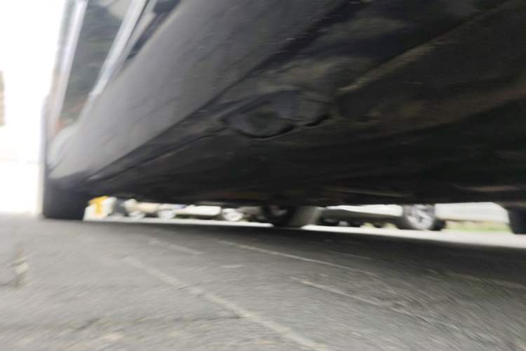 Used Mercedes-Benz E-Class 2015 E 320 L 4MATIC Chassis Rear Left