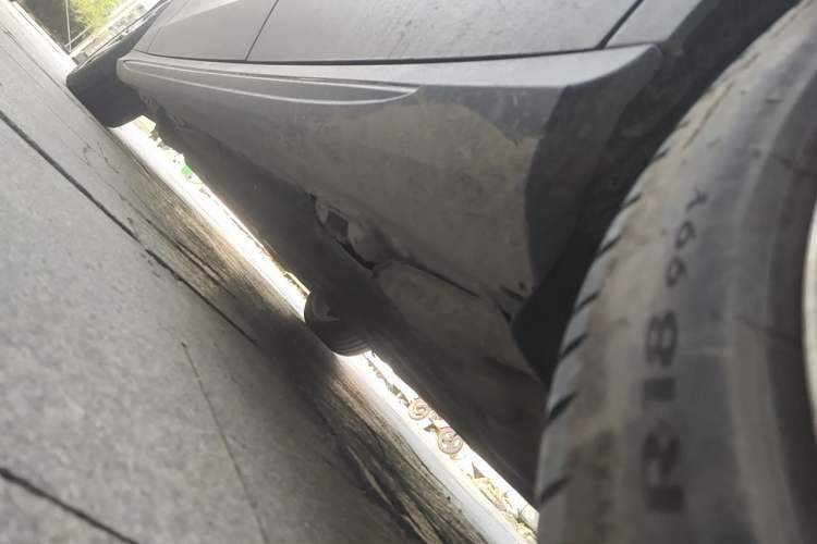 Used Mercedes-Benz E-Class 2015 E 320 L Sport 4MATIC Chassis Rear Left