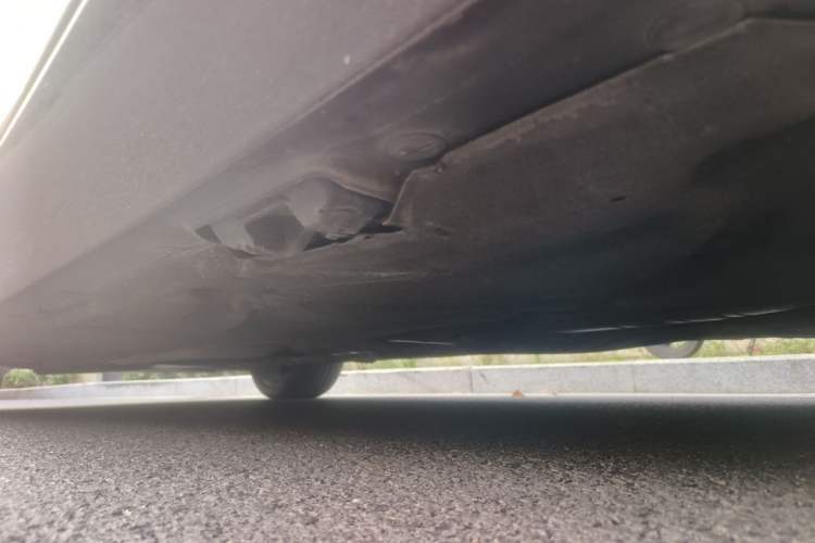 Used Mercedes-Benz E-Class 2015 E 320 L 4MATIC Chassis Rear Left