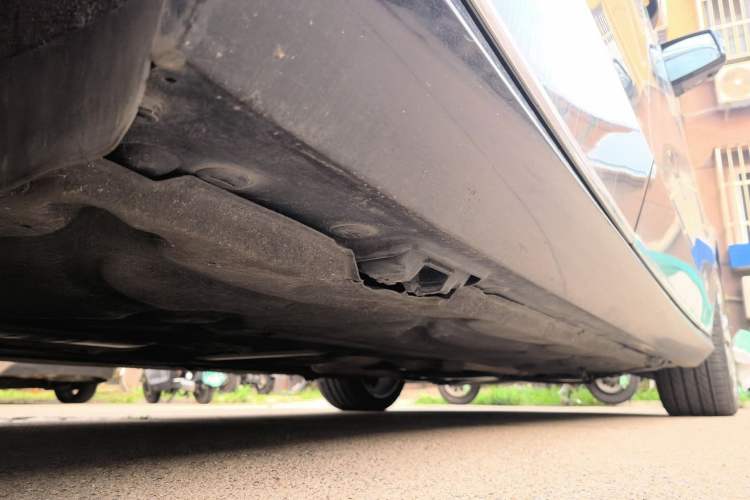Used Mercedes-Benz E-Class 2015 E 320 L 4MATIC Chassis Rear Right
