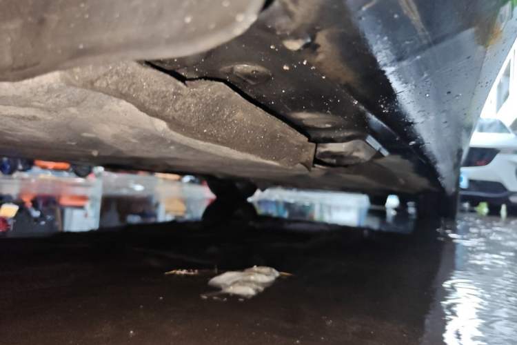 Used Mercedes-Benz E-Class 2015 Revised E 260 L Chassis Rear Right