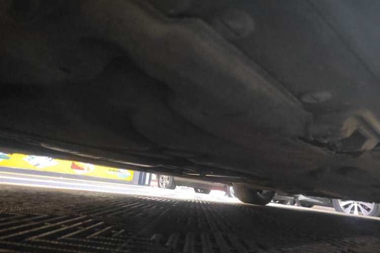 Used Mercedes-Benz E-Class 2015 E 320 L 4MATIC Chassis Rear Right