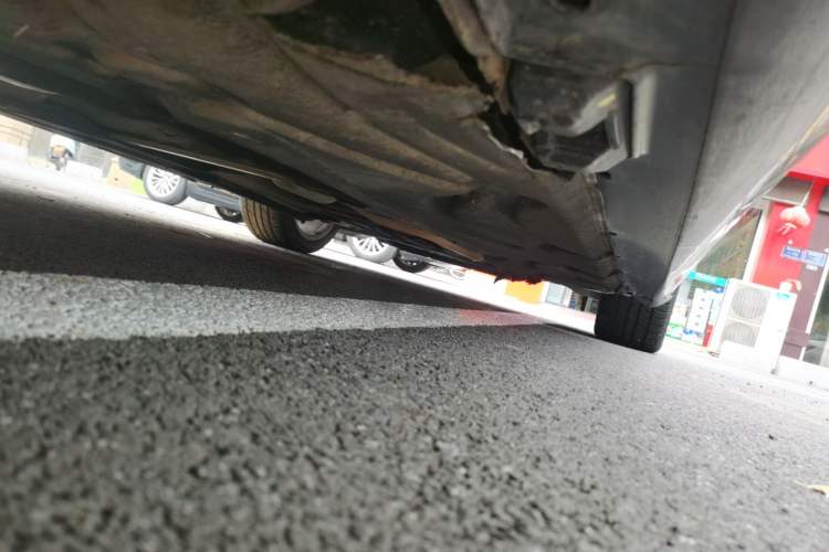 Used Mercedes-Benz E-Class 2015 Facelift E 200 L Sport Edition Chassis Rear Right