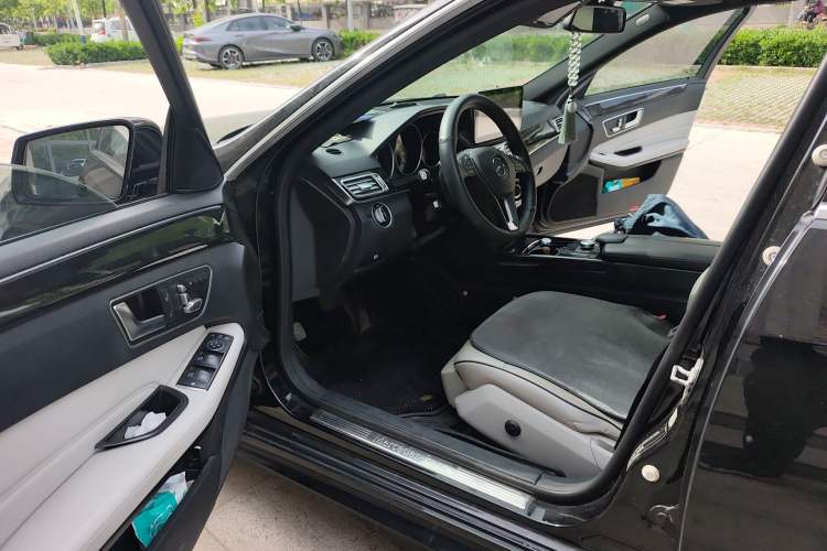 Used Mercedes-Benz E-Class 2015 E 260 L Sport & Fashion Model Driver Seat