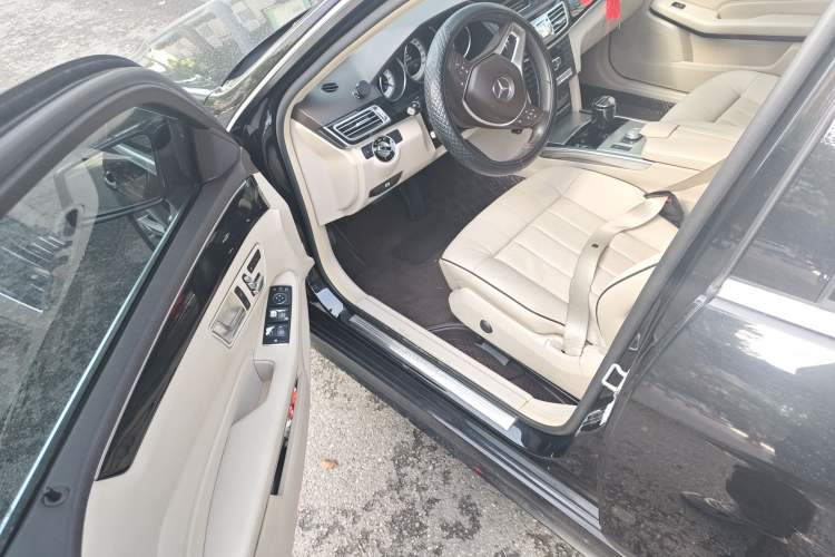 Used Mercedes-Benz E-Class 2015 E 260 L Sport & Fashion Model Driver Seat
