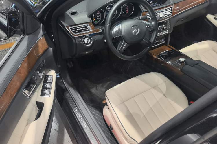 Used Mercedes-Benz E-Class 2015 E 320 L 4MATIC Driver Seat