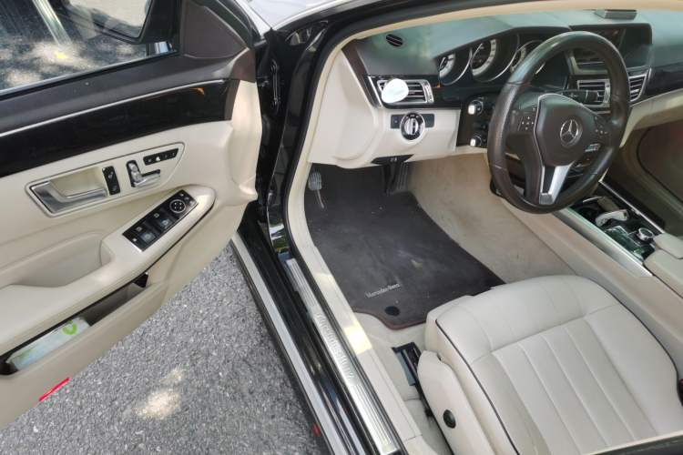 Used Mercedes-Benz E-Class 2015 Revised E 260 L Sporty and Stylish Edition Driver Seat