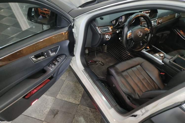 Used Mercedes-Benz E-Class 2015 E 200 L Driver Seat