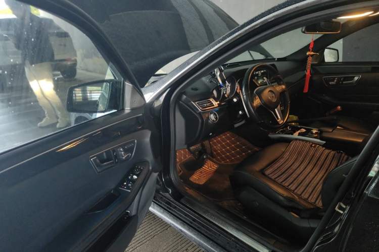 Used Mercedes-Benz E-Class 2015 Restyled E 260 L Sport Edition Driver Seat