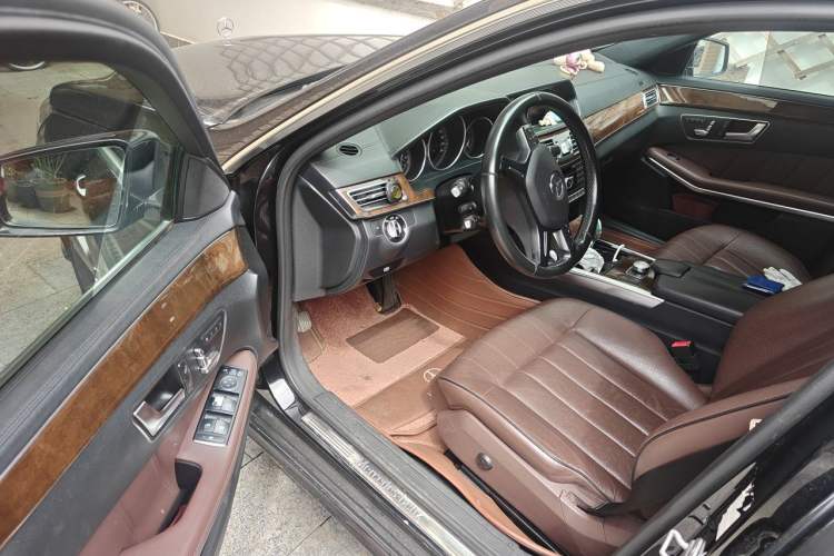 Used Mercedes-Benz E-Class 2015 E 320 L Luxury 4MATIC Driver Seat