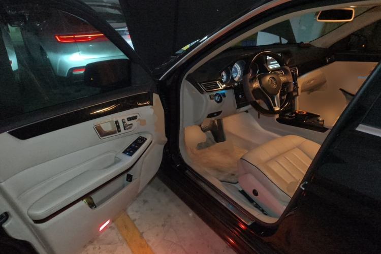 Used Mercedes-Benz E-Class 2015 E 260 L Sport & Fashion Model Driver Seat