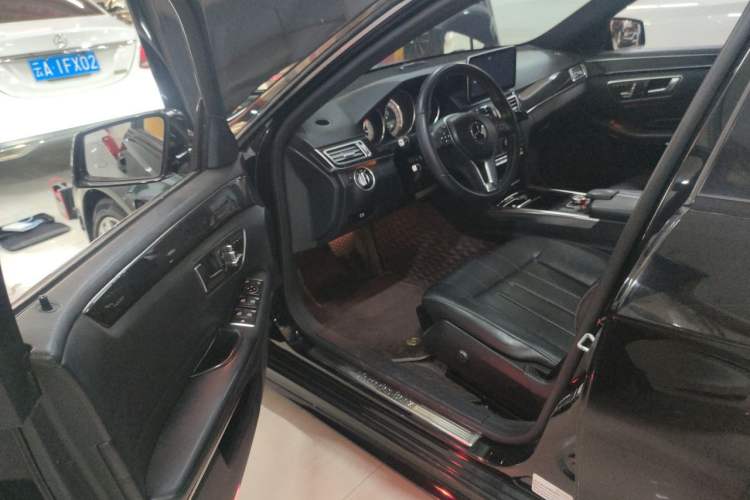 Used Mercedes-Benz E-Class 2015 Facelift E 200 L Sport Edition Driver Seat