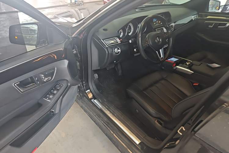 Used Mercedes-Benz E-Class 2015 Revised E 260 L Sporty and Stylish Edition Driver Seat