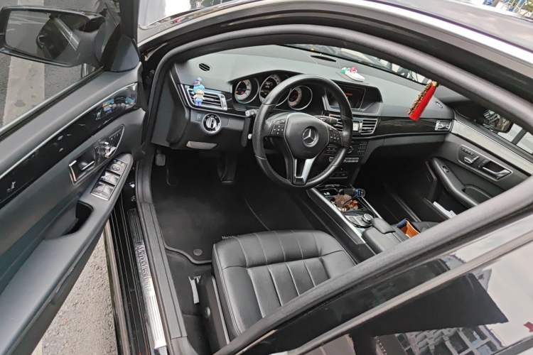 Used Mercedes-Benz E-Class 2015 Restyled E 260 L Sport Edition Driver Seat