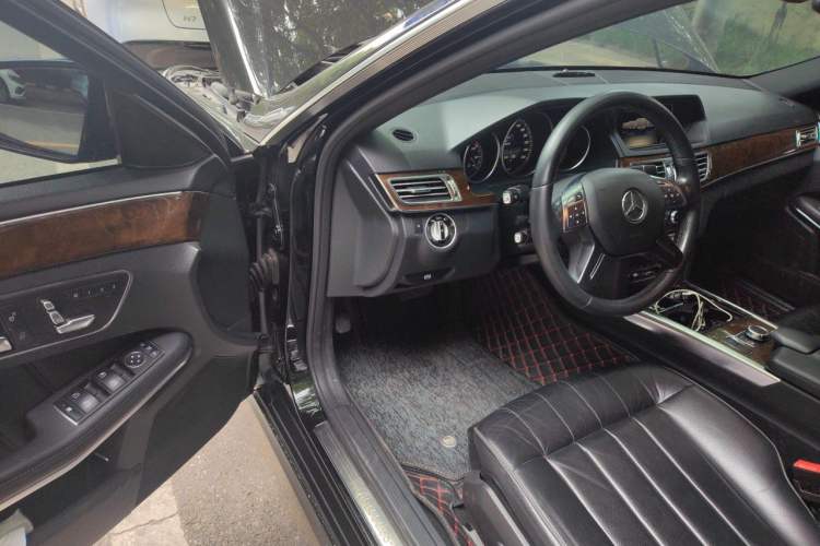 Used Mercedes-Benz E-Class 2015 Facelift E 260 L Luxury Edition Driver Seat
