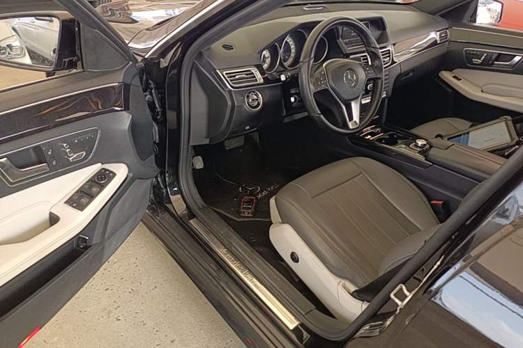 Used Mercedes-Benz E-Class 2015 E 260 L Sport Edition Driver Seat