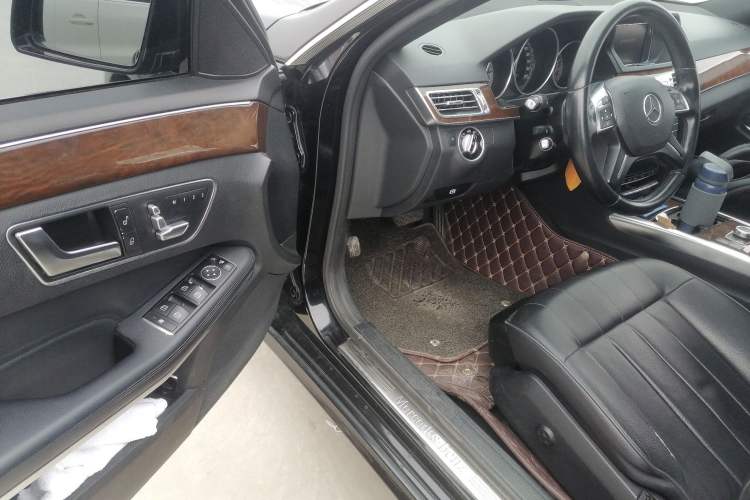Used Mercedes-Benz E-Class 2015 Facelift E 200 L Driver Seat