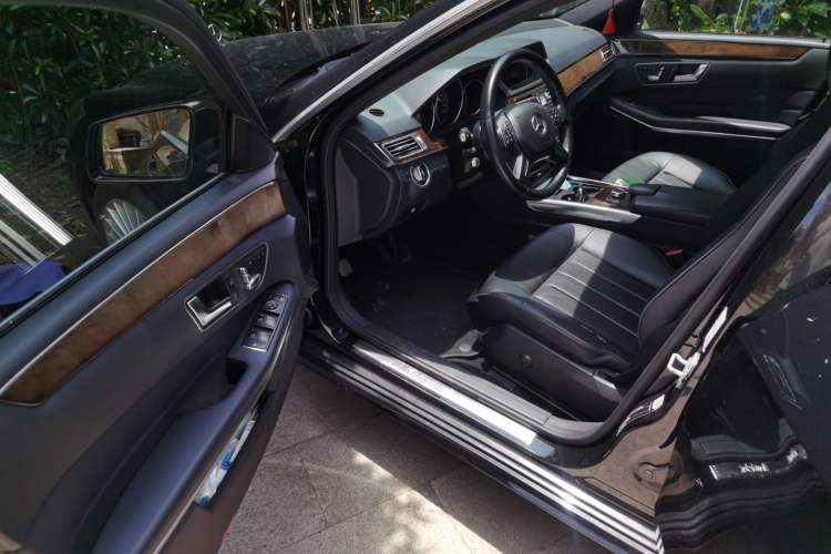 Used Mercedes-Benz E-Class 2015 Facelift E 200 L Driver Seat