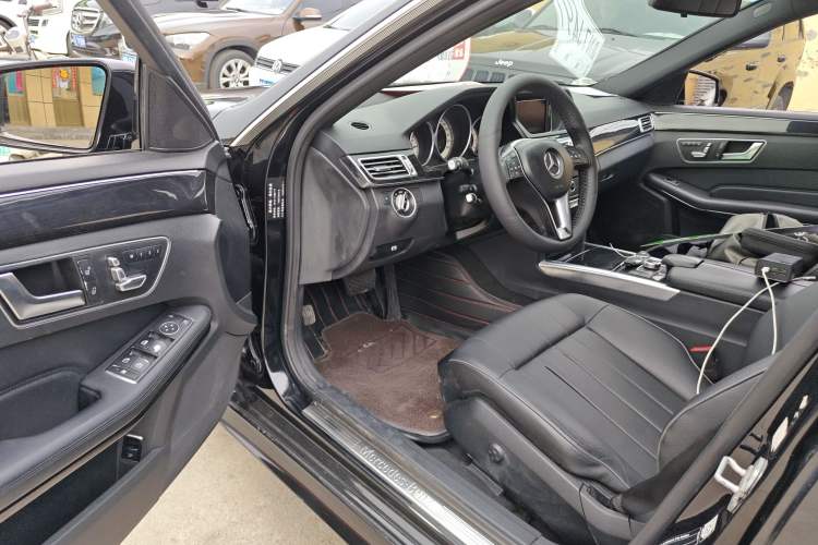 Used Mercedes-Benz E-Class 2015 Facelift E 200 L Sport Edition Driver Seat