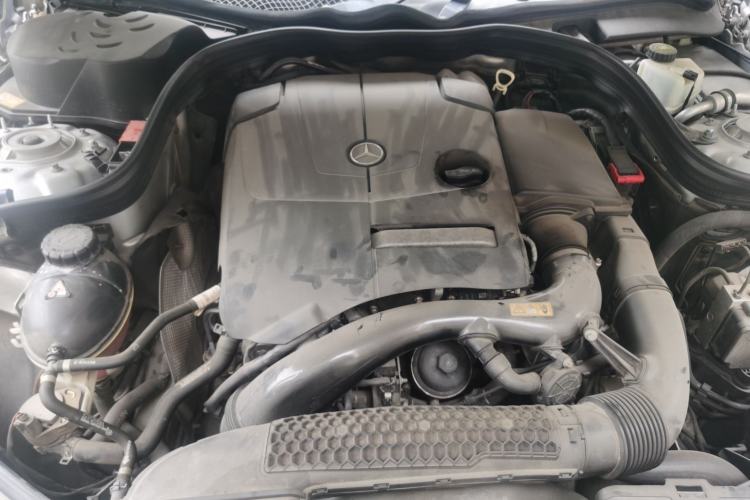 Used Mercedes-Benz E-Class 2015 E 260 L Engine Bay