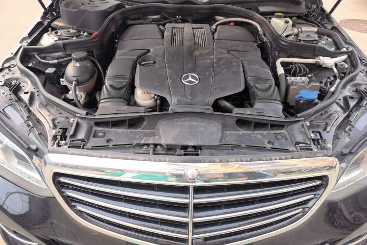 Used Mercedes-Benz E-Class 2015 E 320 L 4MATIC Engine Bay