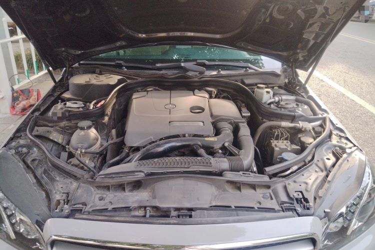 Used Mercedes-Benz E-Class 2015 Revised E 260 L Sporty and Stylish Edition Engine Bay