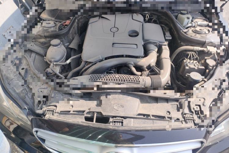 Used Mercedes-Benz E-Class 2015 E 260 L Sport & Fashion Model Engine Bay