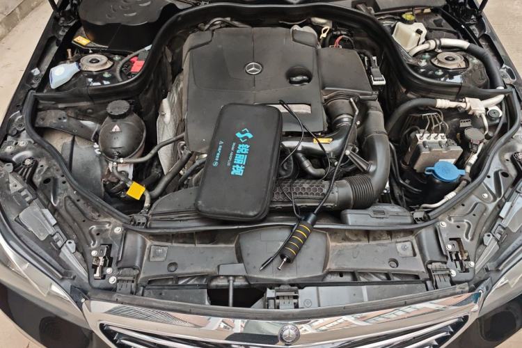 Used Mercedes-Benz E-Class 2015 E 260 L Engine Bay