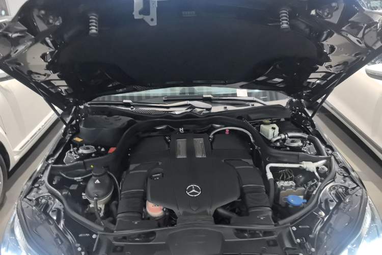 Used Mercedes-Benz E-Class 2015 E 320 L 4MATIC Engine Bay