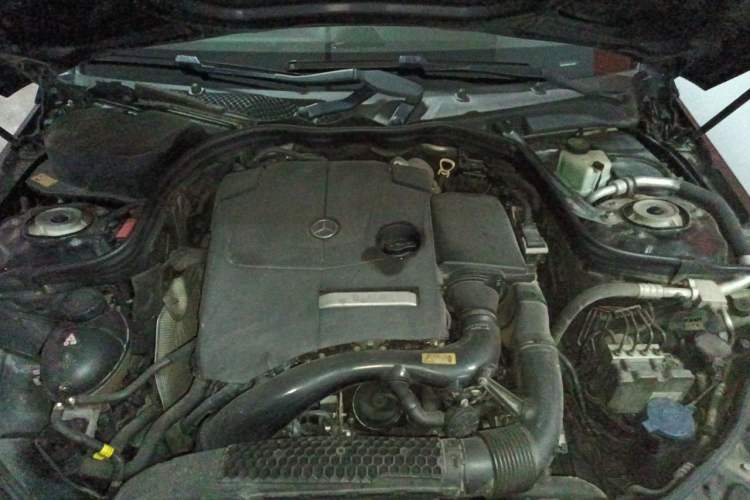 Used Mercedes-Benz E-Class 2015 E 200 L Sport Edition Engine Bay