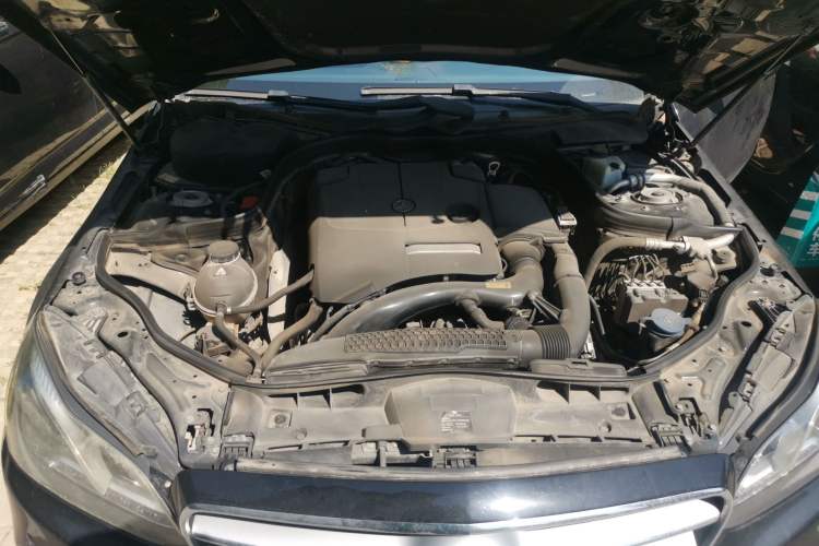 Used Mercedes-Benz E-Class 2015 Facelift E 200 L Sport Edition Engine Bay