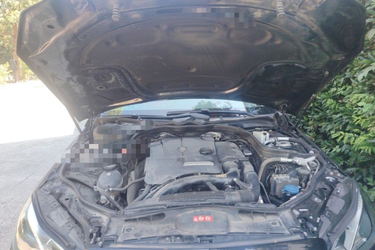 Used Mercedes-Benz E-Class 2015 E 260 L Sport Edition Engine Bay