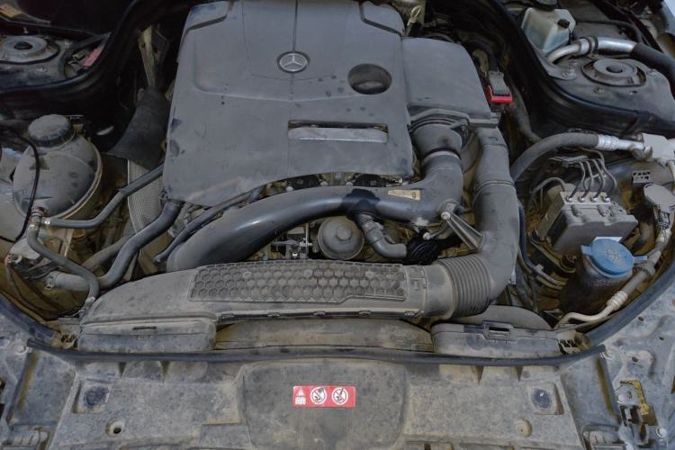 Used Mercedes-Benz E-Class 2015 E 200 L Engine Bay