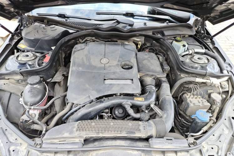 Used Mercedes-Benz E-Class 2015 Revised E 180 L Sport Edition Engine Bay