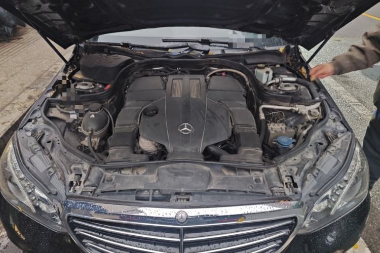 Used Mercedes-Benz E-Class 2015 E 320 L 4MATIC Engine Bay