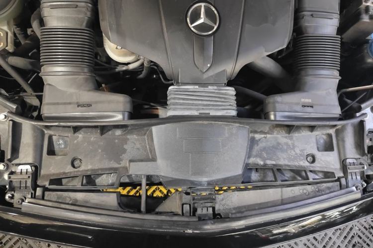 Used Mercedes-Benz E-Class 2015 E 320 L 4MATIC Engine Bay