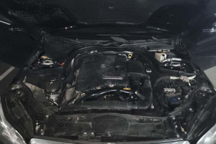 Used Mercedes-Benz E-Class 2015 Facelift E 200 L Engine Bay