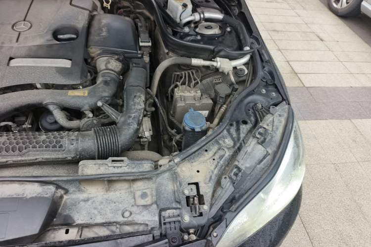 Used Mercedes-Benz E-Class 2015 Revised E 180 L Sport Edition Engine Bay Left