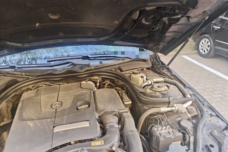 Used Mercedes-Benz E-Class 2015 Revised E 260 L Engine Bay Left