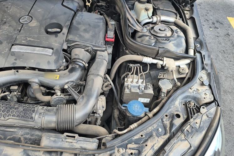 Used Mercedes-Benz E-Class 2015 Restyled E 260 L Sport Edition Engine Bay Left