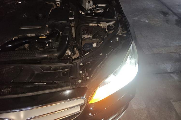 Used Mercedes-Benz E-Class 2015 Restyled E 260 L Sport Edition Engine Bay Left