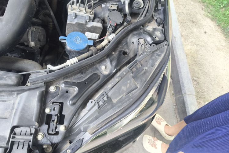 Used Mercedes-Benz E-Class 2015 Restyled E 260 L Sport Edition Engine Bay Left