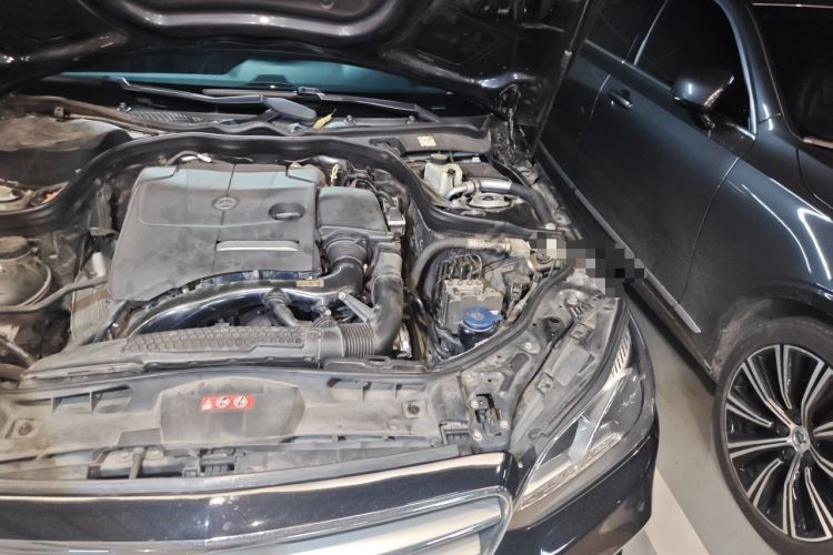 Used Mercedes-Benz E-Class 2015 Facelift E 200 L Sport Edition Engine Bay Left