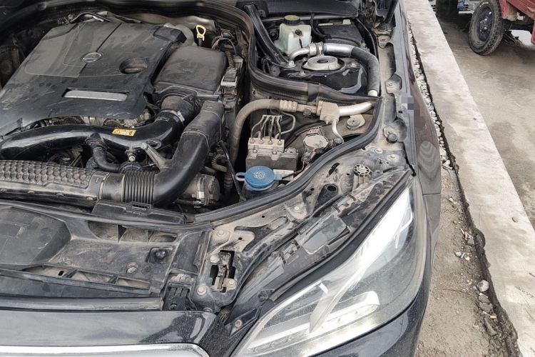 Used Mercedes-Benz E-Class 2015 Restyled E 260 L Sport Edition Engine Bay Left