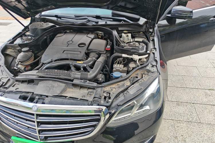 Used Mercedes-Benz E-Class 2015 E 260 L Sport Edition Engine Bay Left