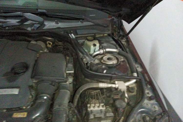 Used Mercedes-Benz E-Class 2015 E 200 L Sport Edition Engine Bay Left